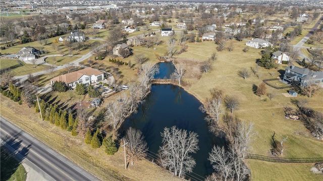 11425 W 177TH Terrace, Overland Park, KS 66062