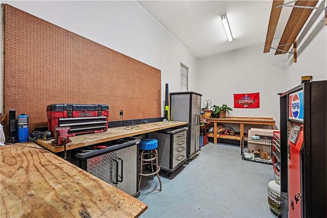 11425 W 177TH Terrace, Overland Park, KS 66062