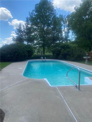 11425 W 177TH Terrace, Overland Park, KS 66062