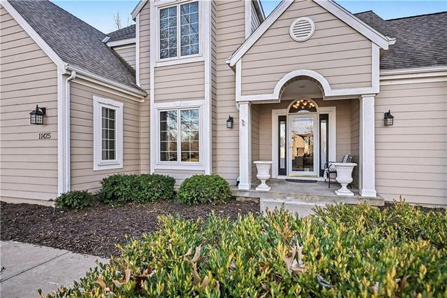 11425 W 177TH Terrace, Overland Park, KS 66062