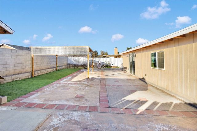 17850 Avery, Adelanto, CA 92301