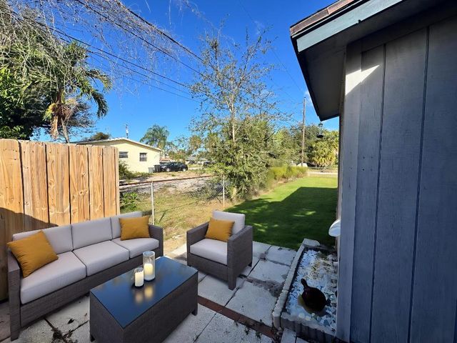 8761 40th Terrace N 1, Palm Beach Gardens, FL 33410