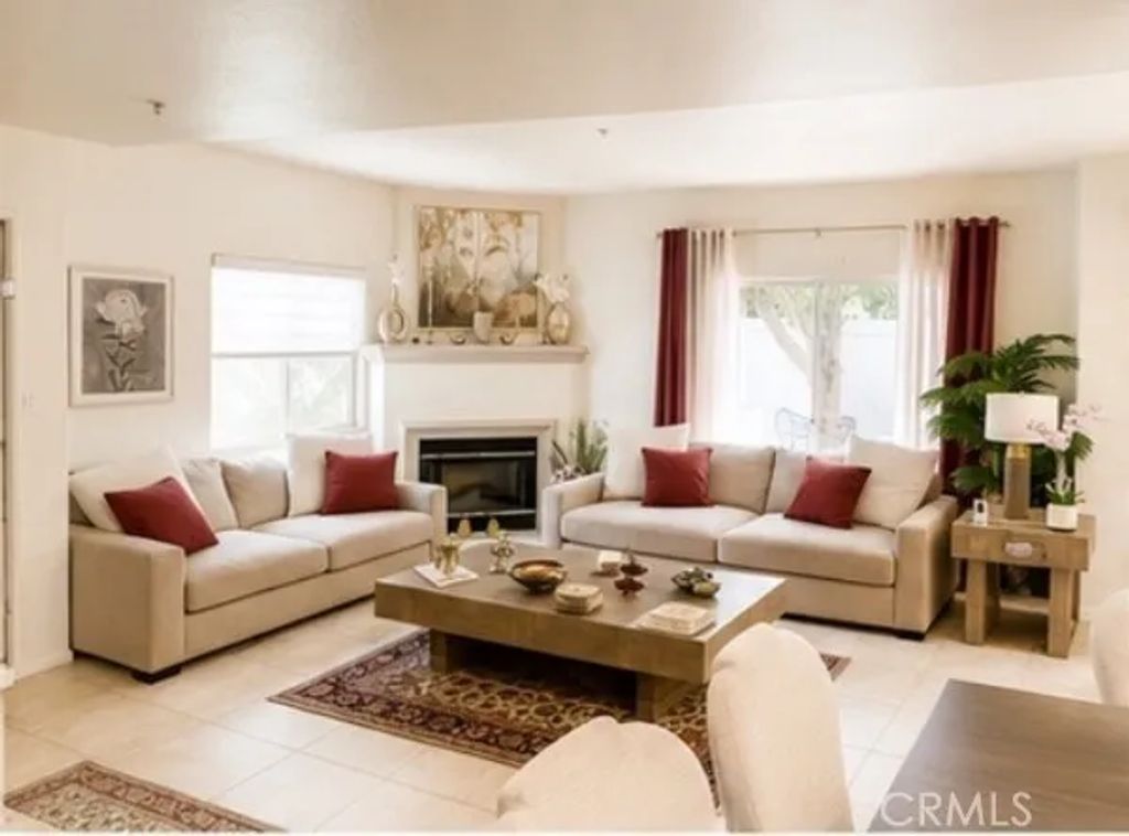 703 Locust Street 1, Pasadena, CA 91101