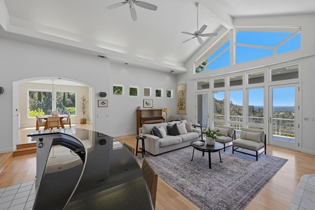 70 Whittington Dr, Newcastle, CA 95658