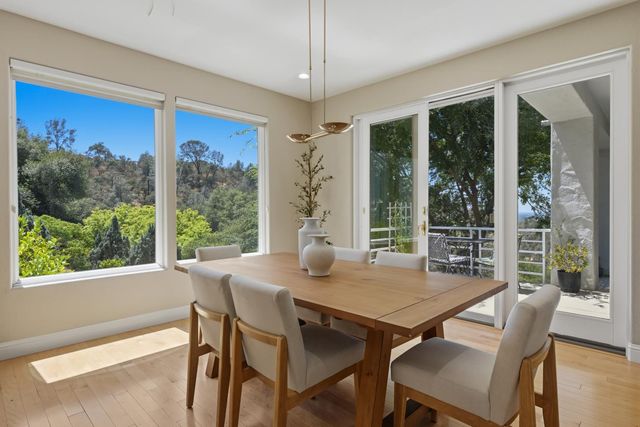 70 Whittington Dr, Newcastle, CA 95658