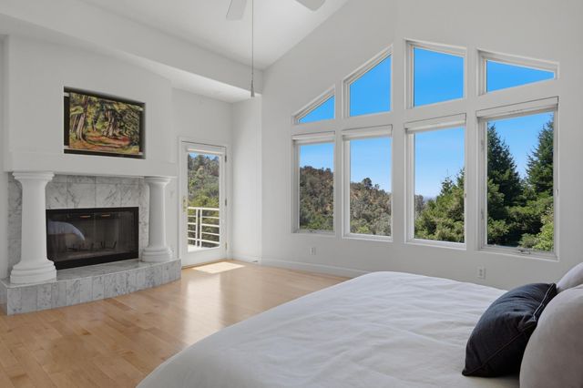 70 Whittington Dr, Newcastle, CA 95658