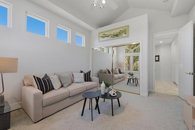 70 Whittington Dr, Newcastle, CA 95658
