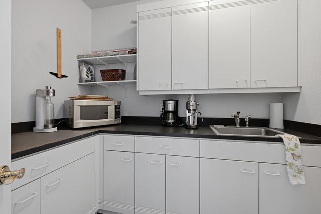 70 Whittington Dr, Newcastle, CA 95658