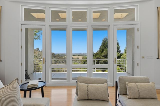 70 Whittington Dr, Newcastle, CA 95658