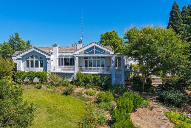70 Whittington Dr, Newcastle, CA 95658