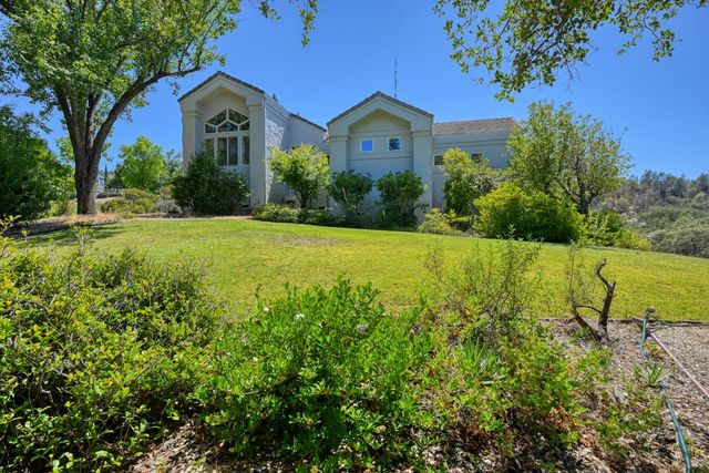 70 Whittington Dr, Newcastle, CA 95658