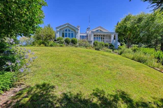 70 Whittington Dr, Newcastle, CA 95658