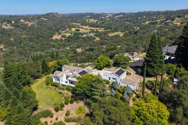 70 Whittington Dr, Newcastle, CA 95658