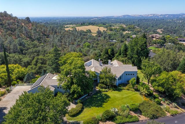 70 Whittington Dr, Newcastle, CA 95658