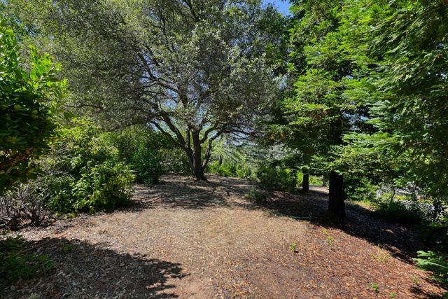 70 Whittington Dr, Newcastle, CA 95658