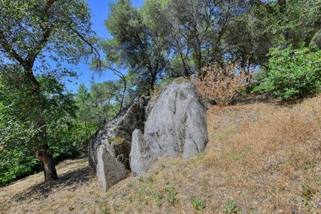70 Whittington Dr, Newcastle, CA 95658