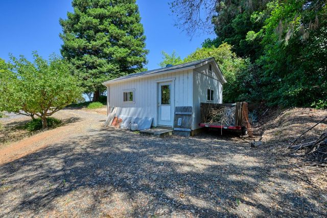 70 Whittington Dr, Newcastle, CA 95658