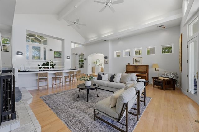 70 Whittington Dr, Newcastle, CA 95658