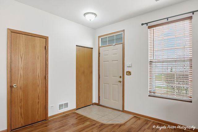 1993 Yasgur Drive, Woodstock, IL 60098