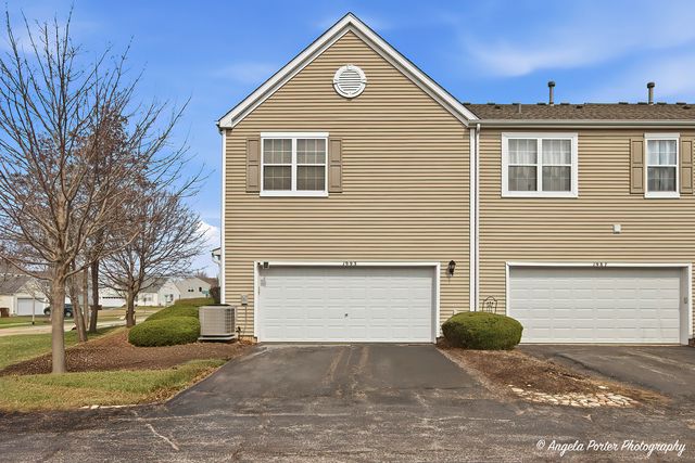 1993 Yasgur Drive, Woodstock, IL 60098