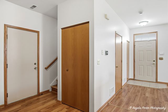 1993 Yasgur Drive, Woodstock, IL 60098