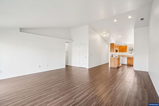 2315 SW Hannah Cir, Mcminnville, OR 97128