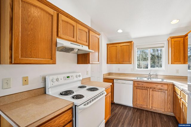 2315 SW Hannah Cir, Mcminnville, OR 97128