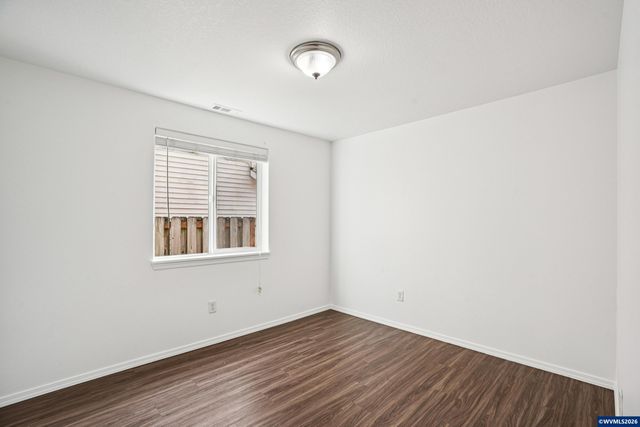 2315 SW Hannah Cir, Mcminnville, OR 97128