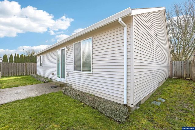 2315 SW Hannah Cir, Mcminnville, OR 97128