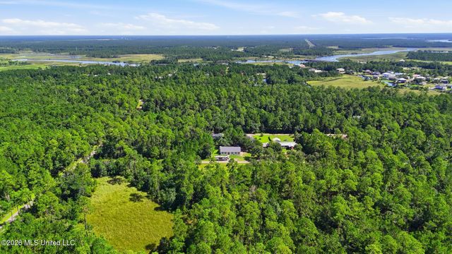 6043 Holly Drive, Bay Saint Louis, MS 39520