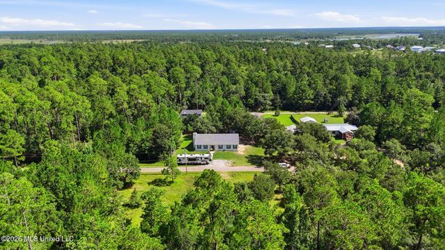 6043 Holly Drive, Bay Saint Louis, MS 39520