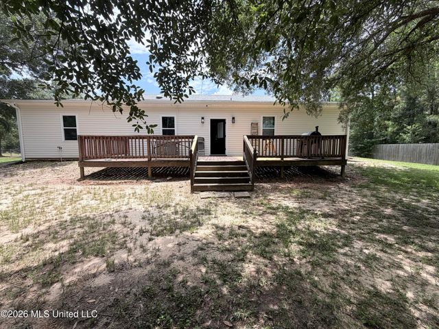 6043 Holly Drive, Bay Saint Louis, MS 39520
