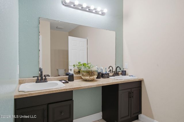 6043 Holly Drive, Bay Saint Louis, MS 39520