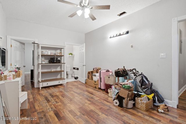 6043 Holly Drive, Bay Saint Louis, MS 39520