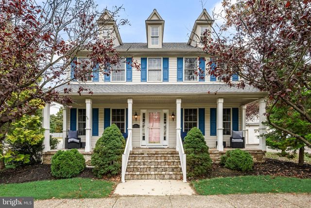 111 S MAIN ST