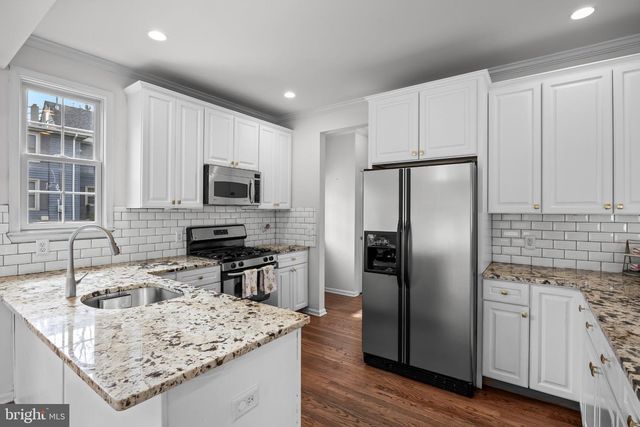 111 S MAIN ST, Medford, NJ 08055