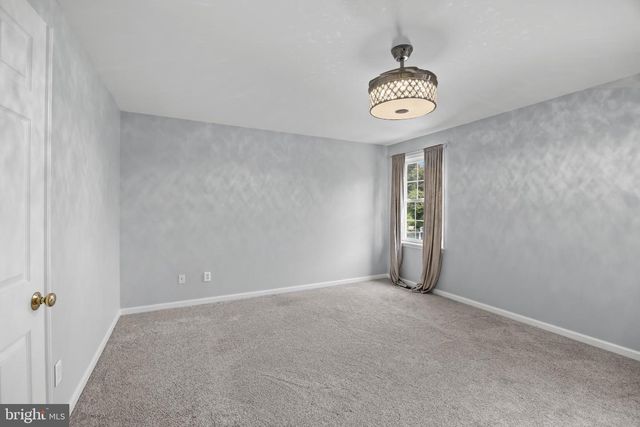 111 S MAIN ST, Medford, NJ 08055