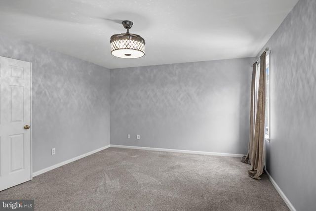 111 S MAIN ST, Medford, NJ 08055