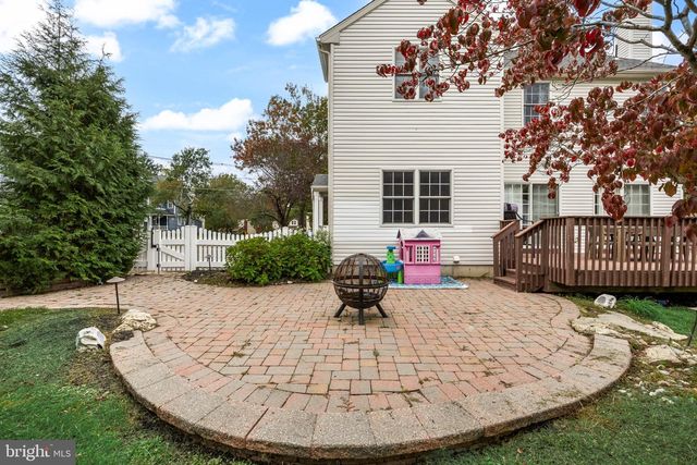 111 S MAIN ST, Medford, NJ 08055
