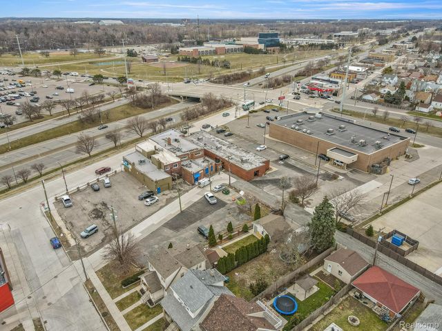 15324 Michigan Avenue, Dearborn, MI 48126