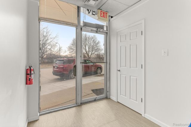 15324 Michigan Avenue, Dearborn, MI 48126