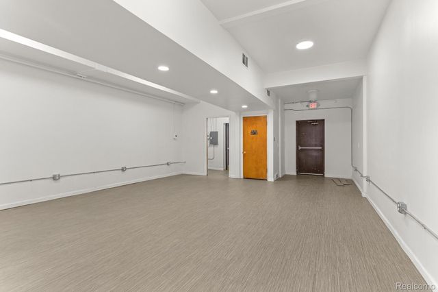 15324 Michigan Avenue, Dearborn, MI 48126