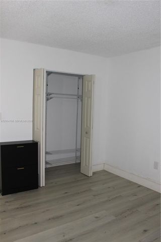 4050 NW 135th St 5-10, Opa-locka, FL 33054