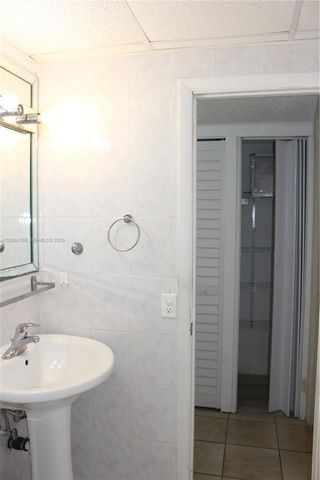 4050 NW 135th St 5-10, Opa-locka, FL 33054