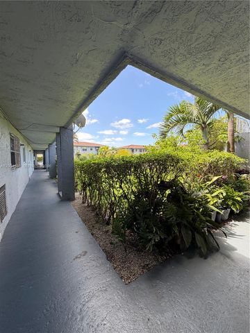 4050 NW 135th St 5-10, Opa-locka, FL 33054