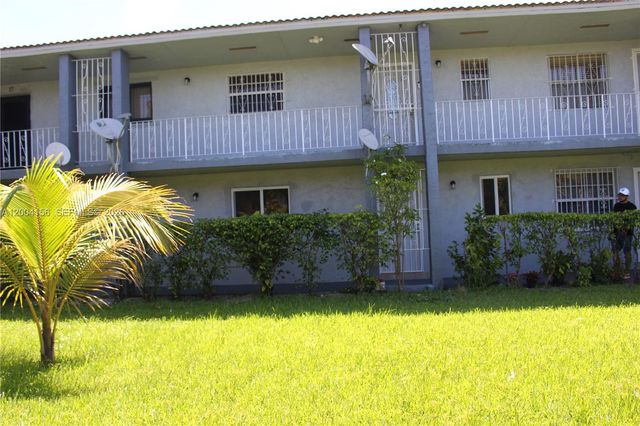 4050 NW 135th St 5-10, Opa-locka, FL 33054