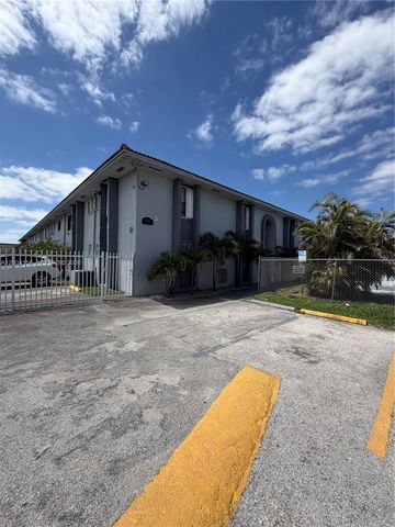 4050 NW 135th St 5-10, Opa-locka, FL 33054