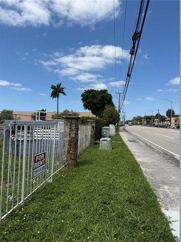 4050 NW 135th St 5-10, Opa-locka, FL 33054