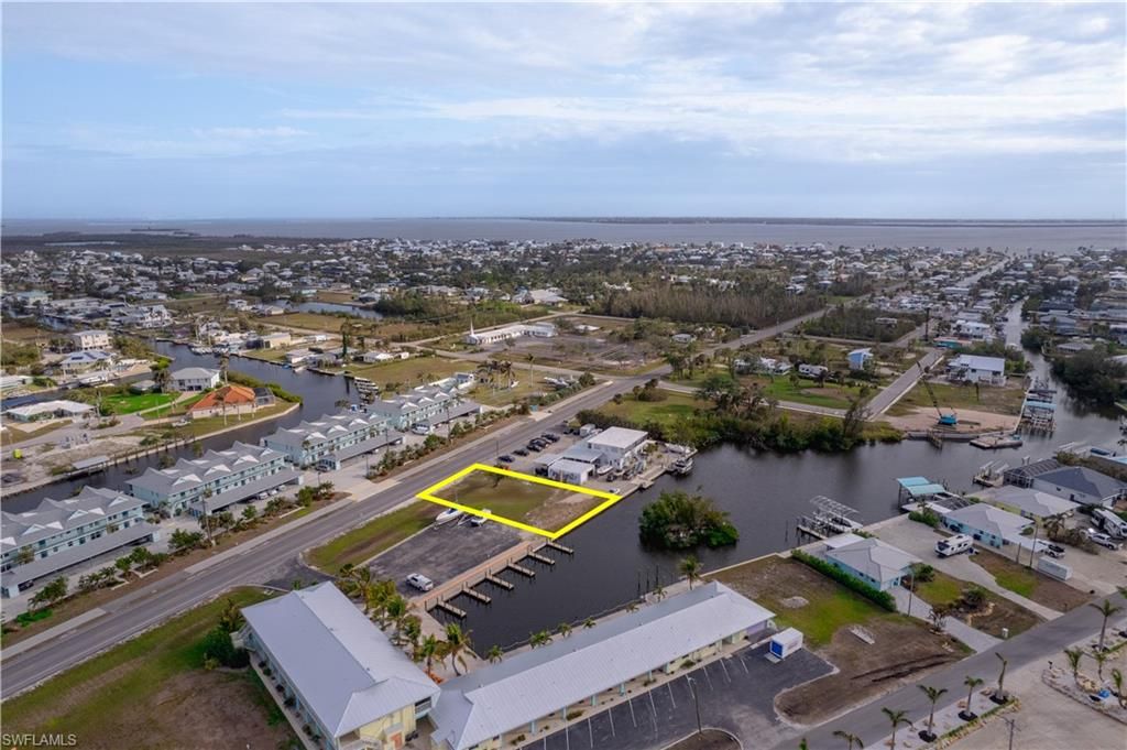 2891 Oleander ST, ST. JAMES CITY, FL 33956 — photo 4