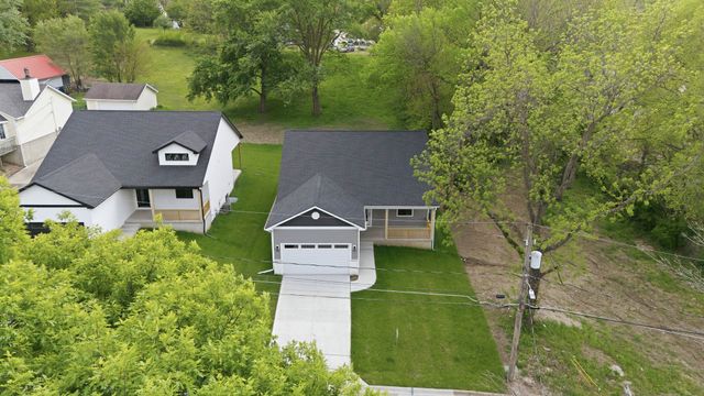 1417 Pioneer Road, Des Moines, IA 50320